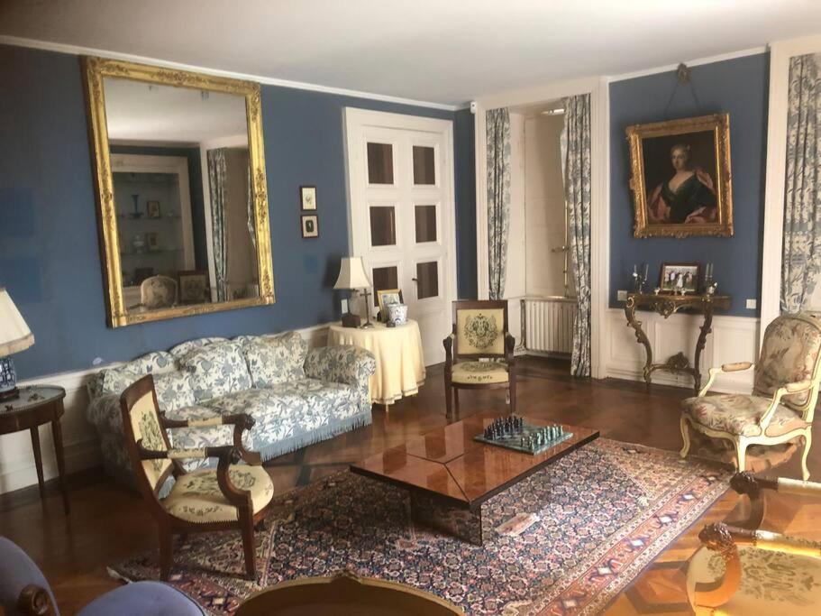 Chateau Pour Se Retrouver Larochemillay 외부 사진